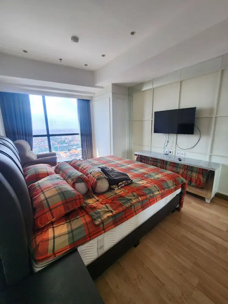 Apartemen The Peak Residence Tunjungan Plaza TP 5