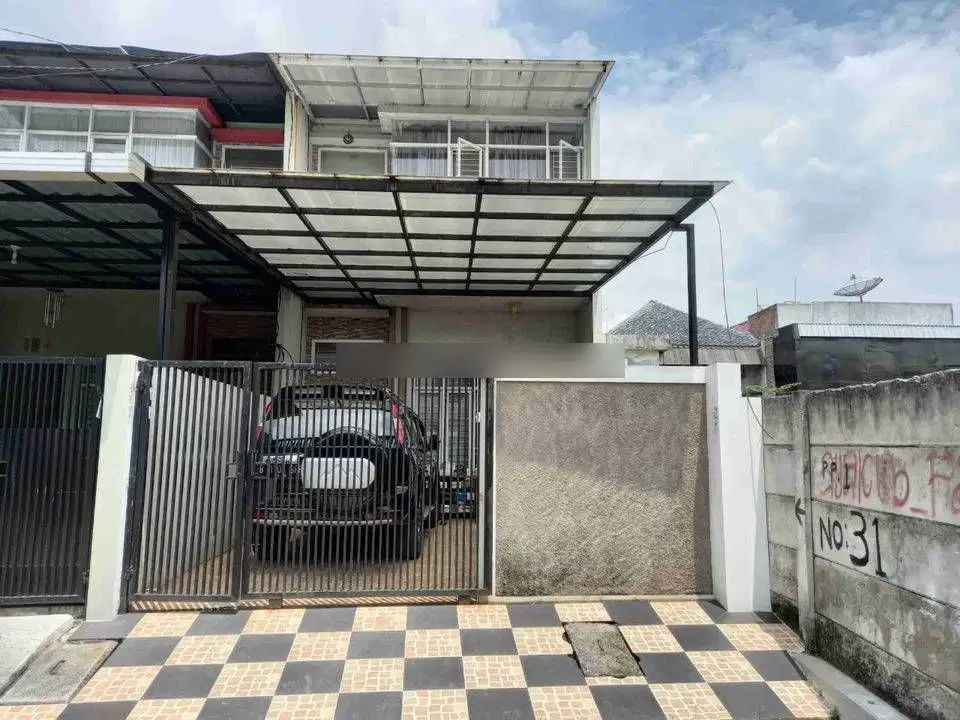 Rumah 2 lantai, hadap utara di Taman Surya 5