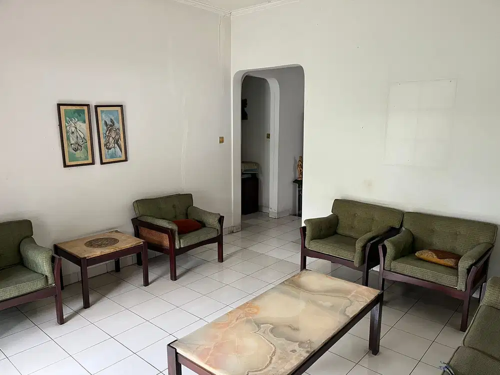 Rumah Luas dan Nyaman di Jl. Melati, Cipete, Jakarta Selatan – Lingkun