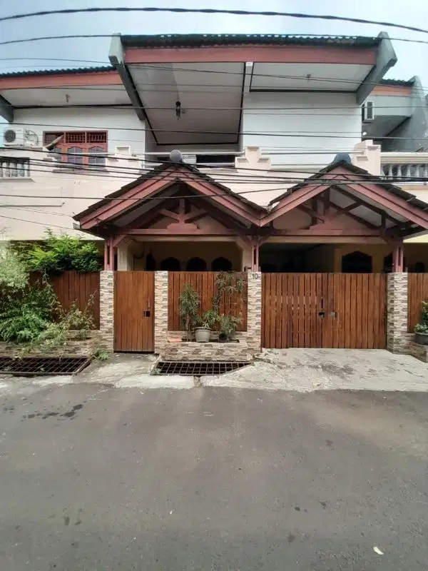 RUMAH NYAMAN 2LANTAI RAWAMANGUN