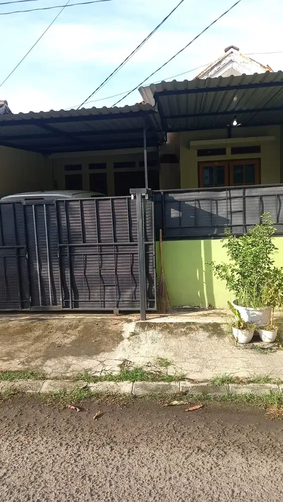 Dijual rumah 1 lantai dijalan utama Graha Indira - Citra Raya Cikupa