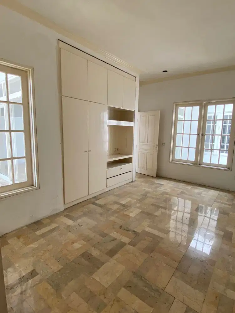 DIJUAL RUMAH KOSONGAN KAWASAN NIAGA HIJAU PONDOK INDAH JAKARTA SELATAN