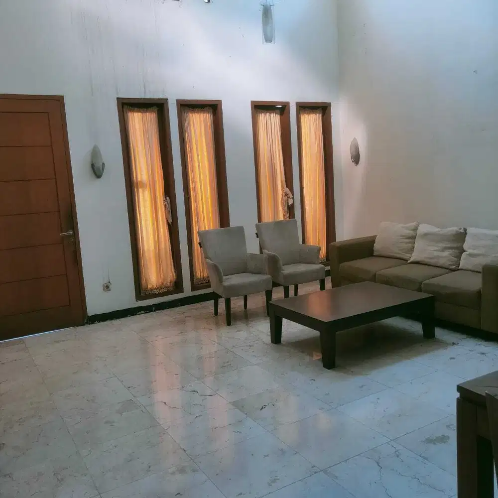 Dijual Rumah Asri Hook Siap Huni di Cluster Flamboyan Alam Sutera