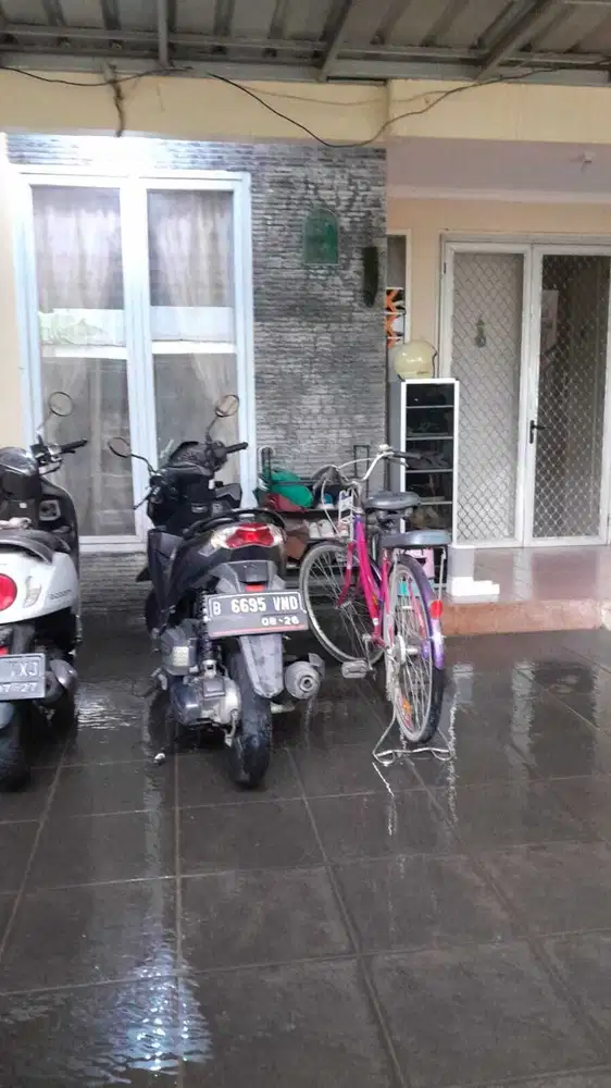 Rumah 2 Lantai Metland Puri Bebas Banjir Siap Huni Dekat Tol