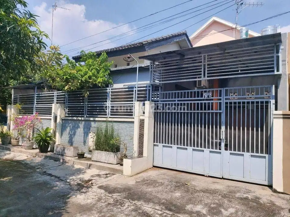 Rumah Bagus Siap Huni di Perum Fajar Indah Solo