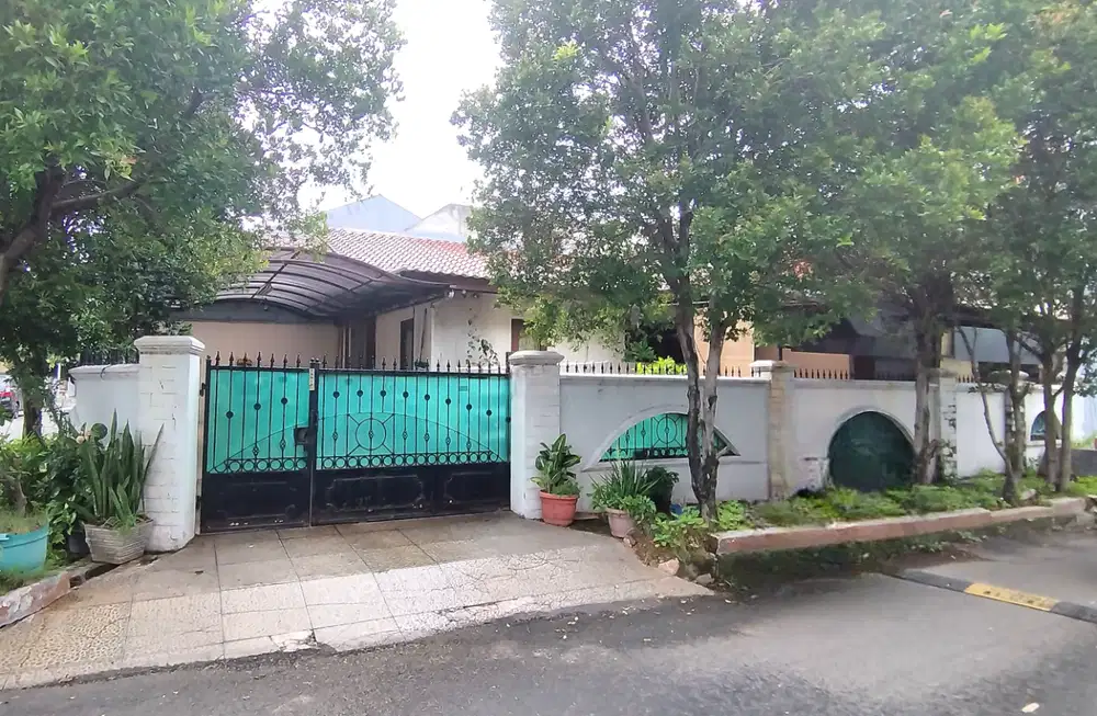 Rumah hoek 16x15 240m type 4KT Metland Menteng Cakung