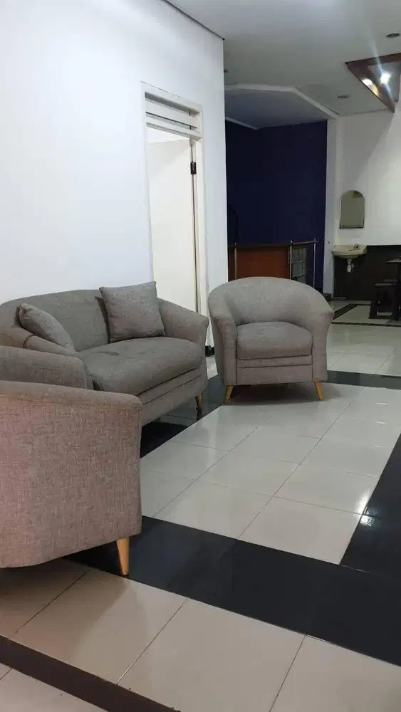 Nirwana Executive Murah 1 M 2 lantai dekat Rungkut Asri, MERR, Pandugo