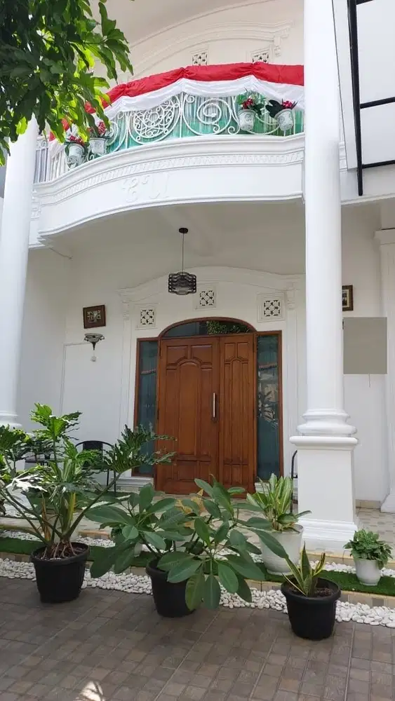 Rumah dijual di Tomang Jakarta Barat Furnish Lokasi sangat strategis