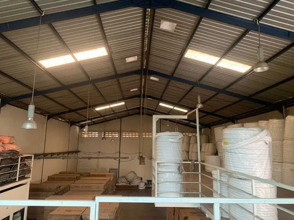 Gudang rapih siap pakai di komplek pergudangan Marunda Center