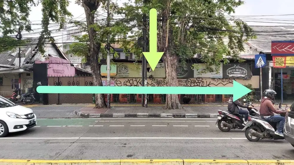 Dijual tanah dan bangunan di Jln Otista Cawang Jakarta Timur