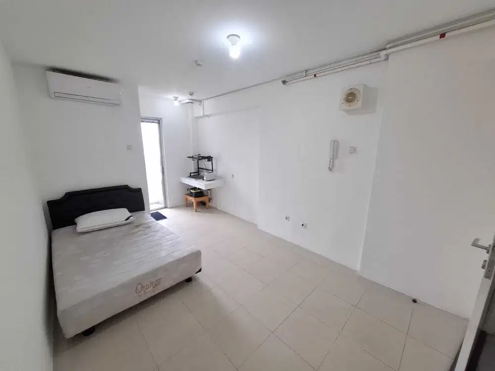 Sewa Studio Kosongan Tower Geranium Lantai rendah - Minimal 6 bulan