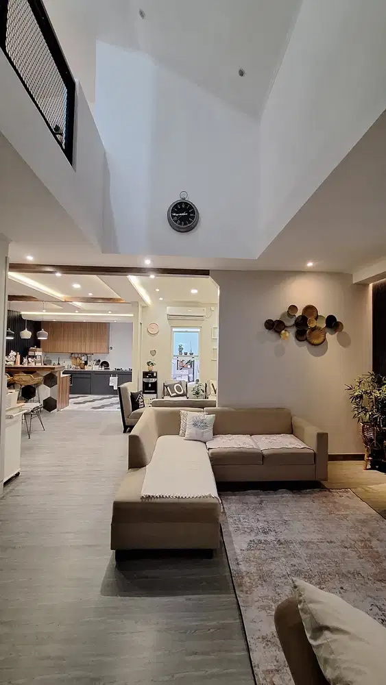 Rumah Sultan Bintaro sektor 1 Jakarta Selatan Luas Mewah Cuma 4Man