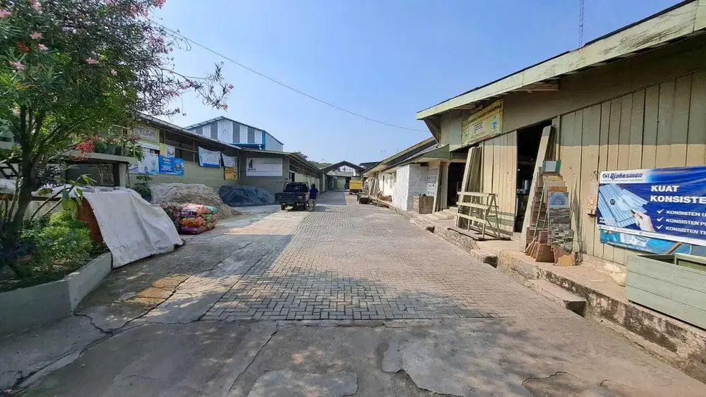 Gudang semper cilincing cocok utk logistik, lap. Padel