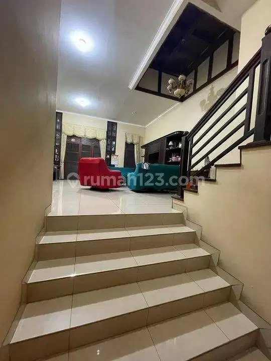 Dijual Rumah Kenari BGM Hadap Danau