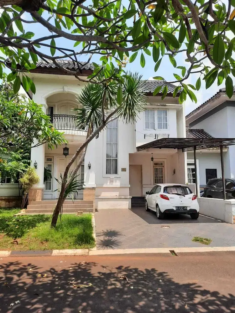 Di jual rumah di senayan Bintaro