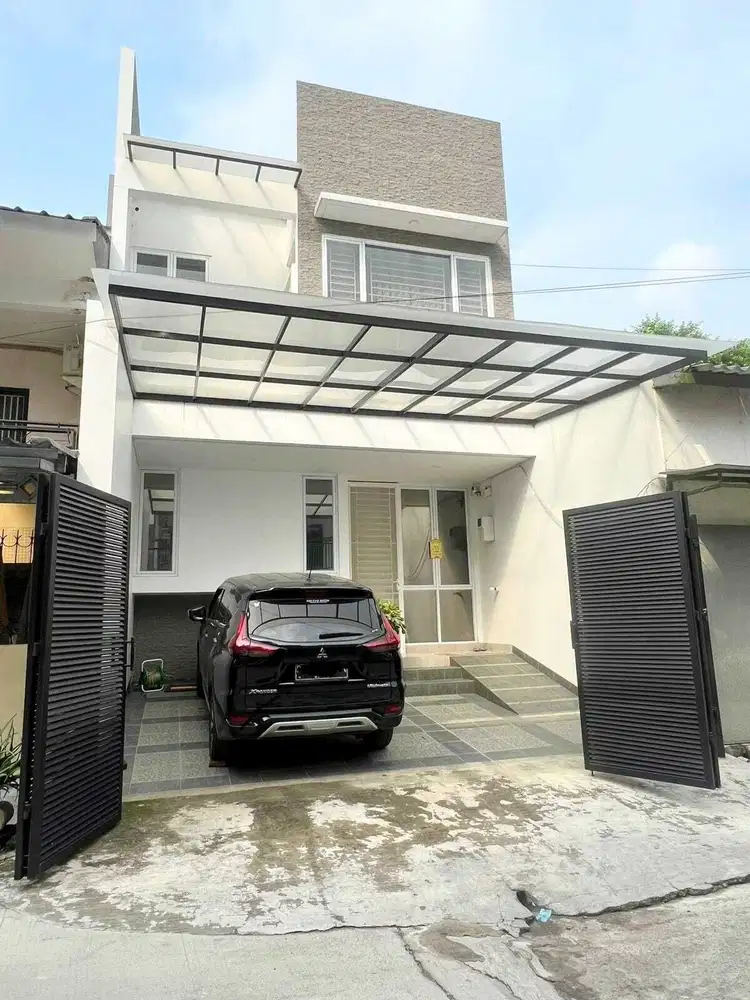 Rumah Taman Ratu Ukuran 6x15 Semi Furnish Kebon Jeruk Jakarta Barat