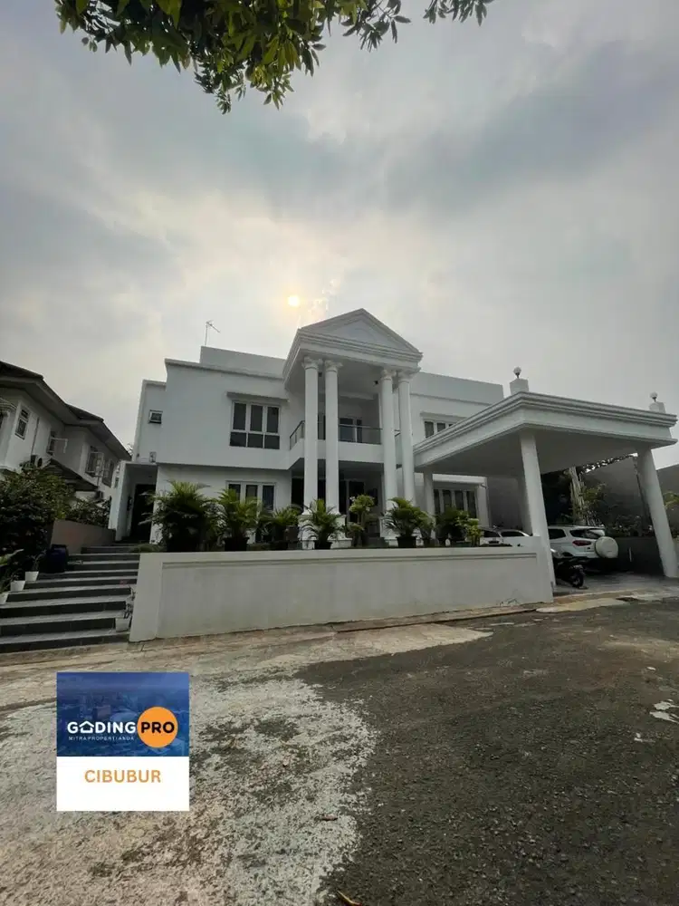 Rumah mewah 2 lantai swimmingpool legenda wisata cibubur