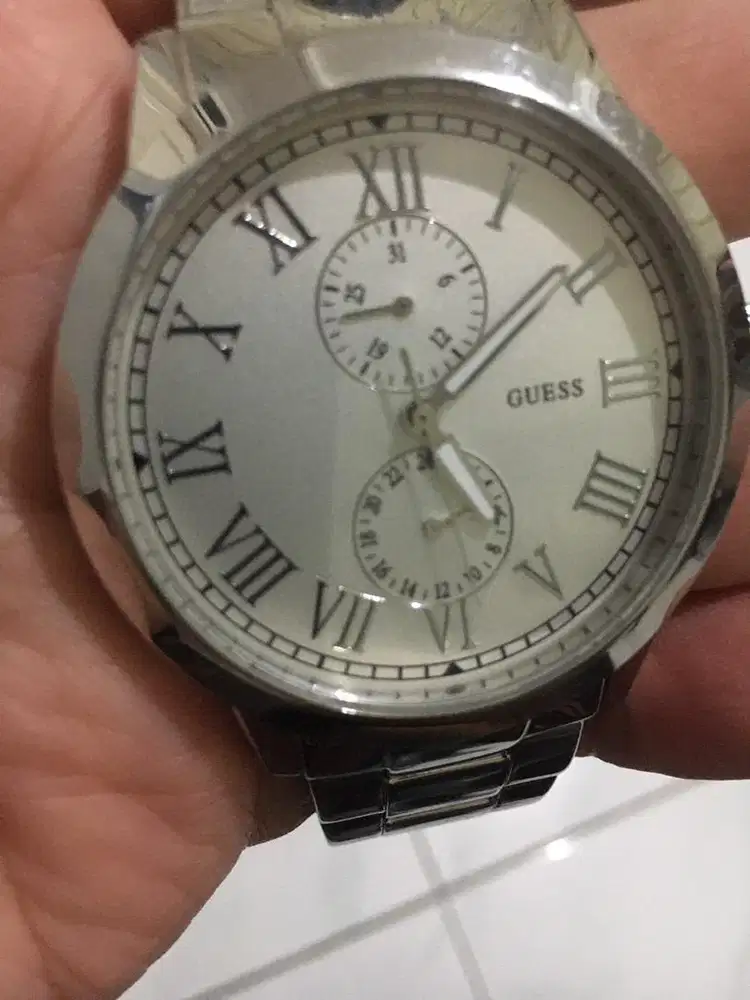 Jual Tangan Merk Guess