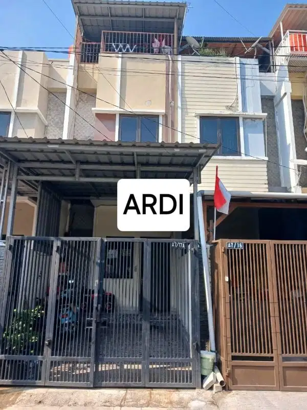 Rumah 3 lt, hdp utara, bagus di Poris Indah