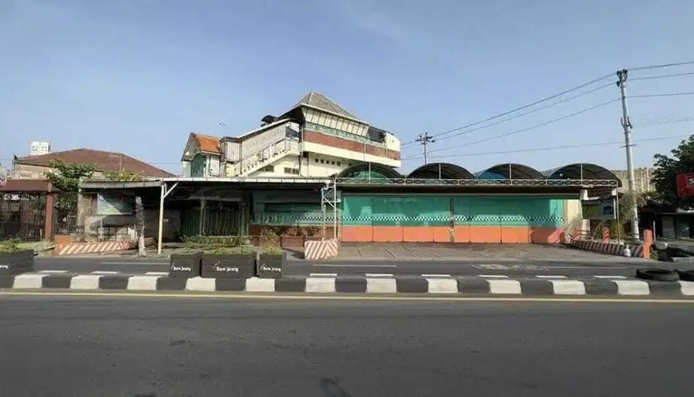 Ruang usaha strategis di jalan ahmad yani kerten laweyan solo