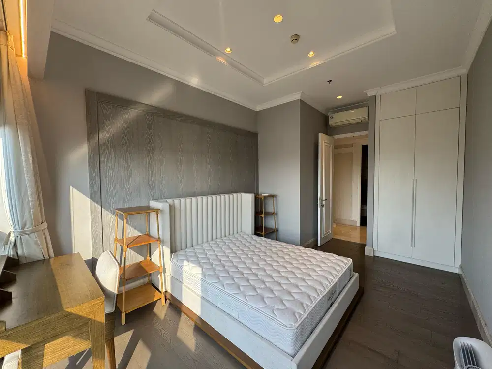 FOR RENT 3 BEDROOMS LUXURIOUS FURNSHED 1 PARK AVENUE JAKARTA SELATAN