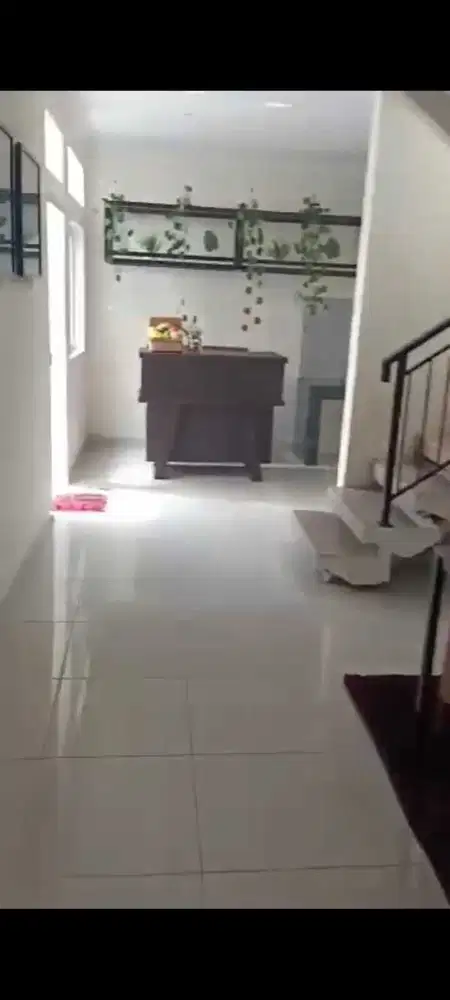 Disewakan Rumah Cantik Semi Furnished di Pusat Kota Bandung