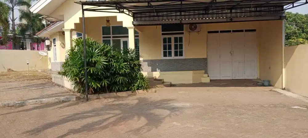 Dijual Rumah di Jl. Grafika Raya, Banyumanik, Semarang, Jawa Tengah