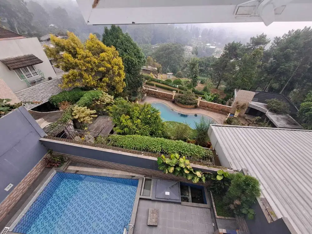 Dijual murah villa cantik view gunung daerah puncak