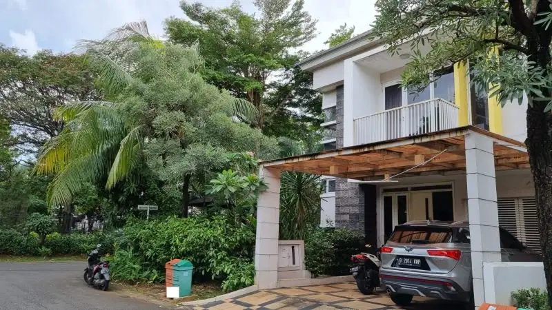 Dijual Rumah Hoek 8×18 Renovasi Cluster Maple Summarecon Bekasi