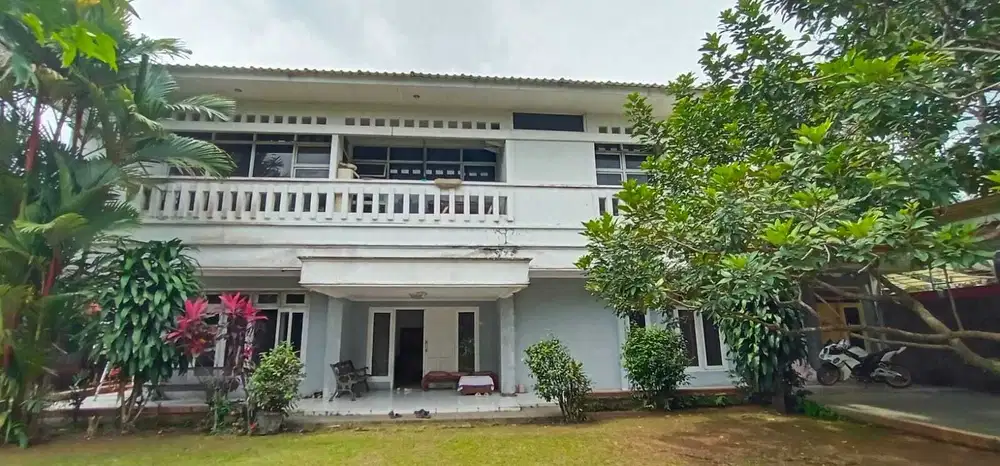 Rumah 2 lt luas 949m  Jl. Merak  Tanah Sareal Bogor