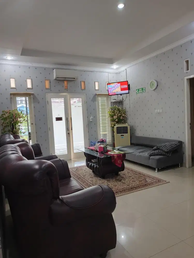 Dijual Rumah Murah ex Klinik Kecantikan LT 190 Galaxy Bekasi Selatan