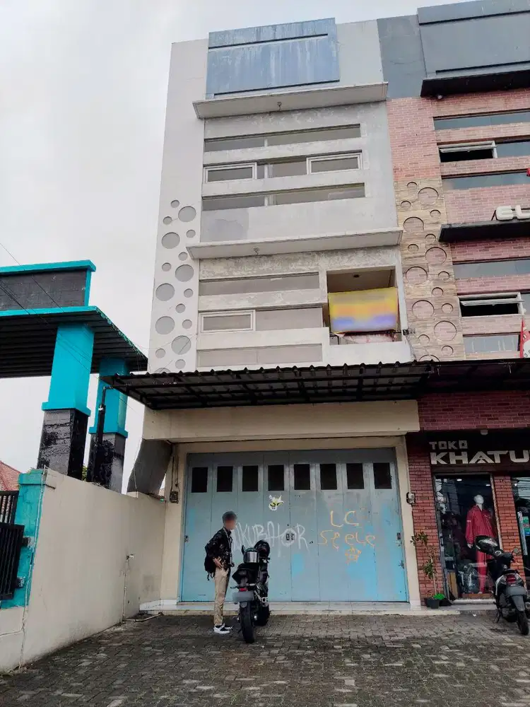 Ruko Bagus 3 Lantai Untuk Usaha di Pusat Kota Cianjur