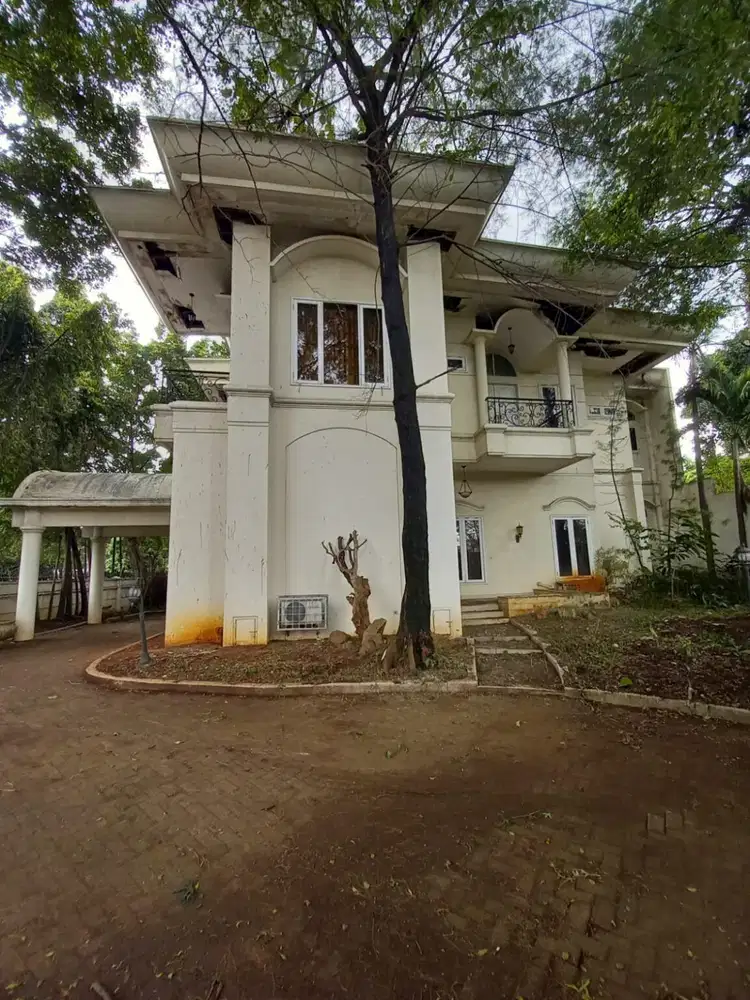 Rumah Mewah Hook Luas di Lebak Bulus Jakarta Selatan