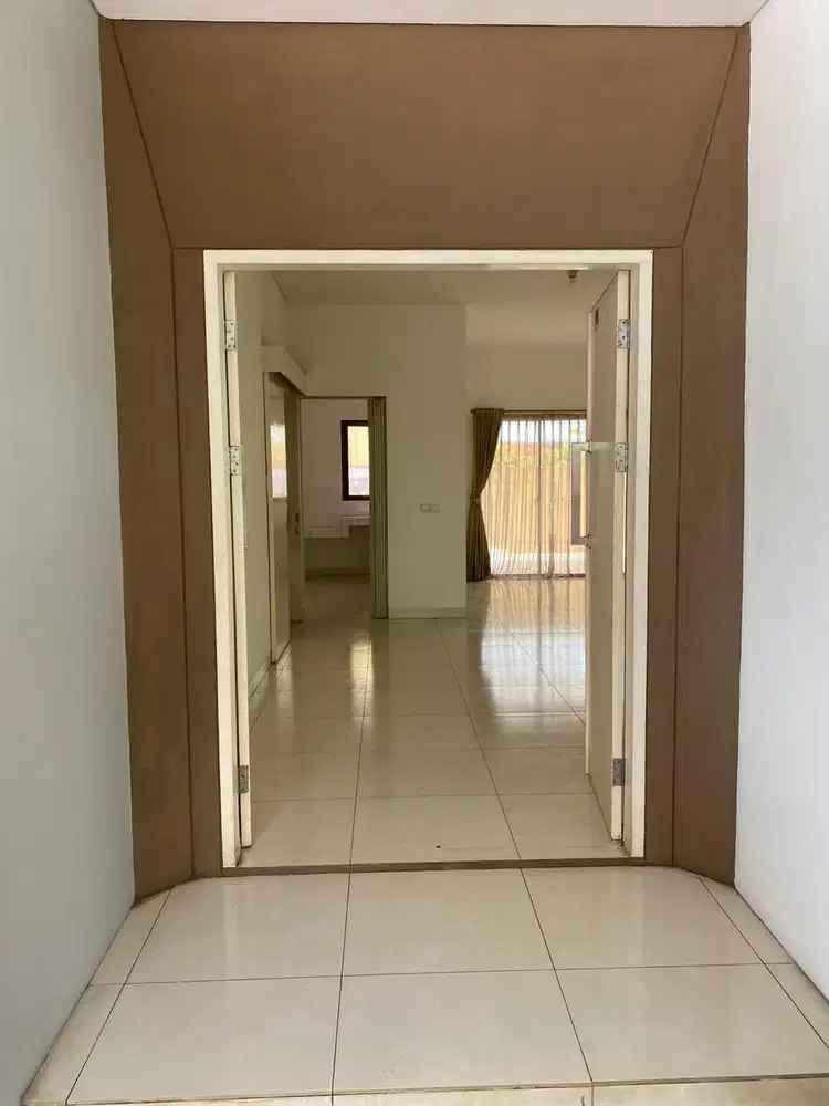 SEWA RUMAH KOMPLEK CASSIA JGC
