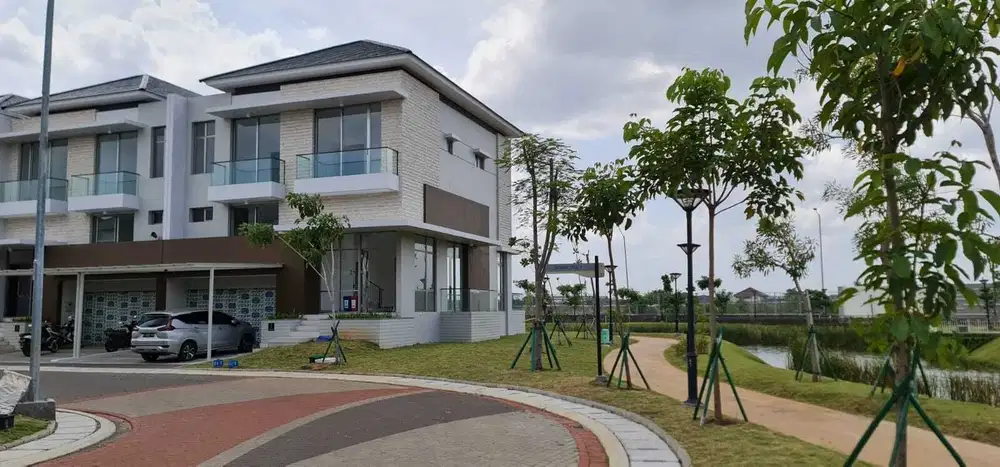 Rumah Tahap 1 PIK 2 Hoek 10x25 4+1KT View Lgsg Danau Paling Bagus