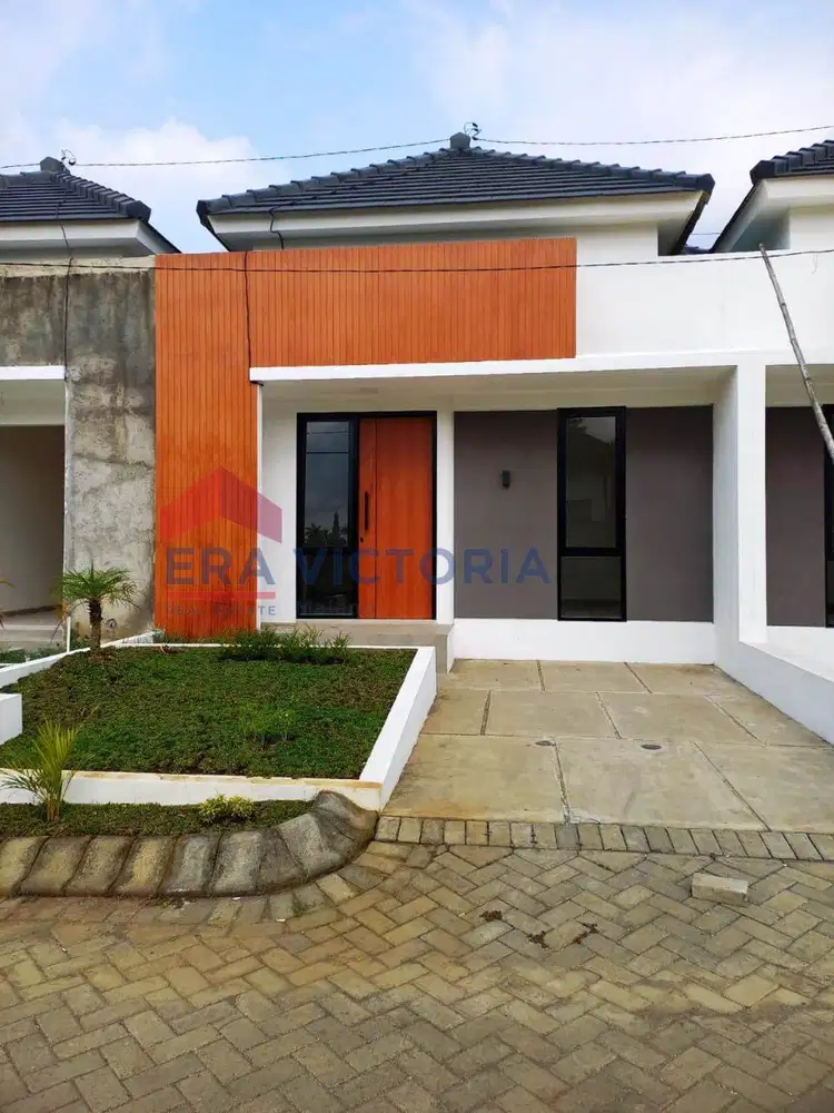 DIJUAL Rumah dalam Perumahan Lokasi Strategis Pinggir Jalan Raya Pakis