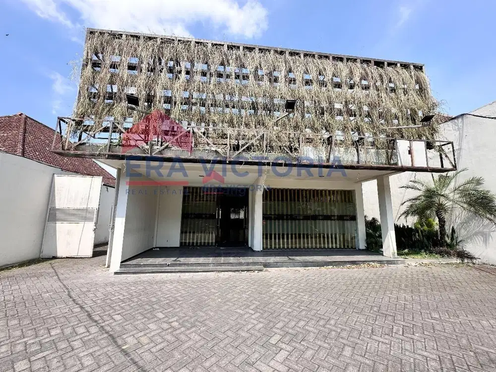 Ruang Usaha Ex Kantor Lokasi Strategis Cocok untuk Klinik, Office