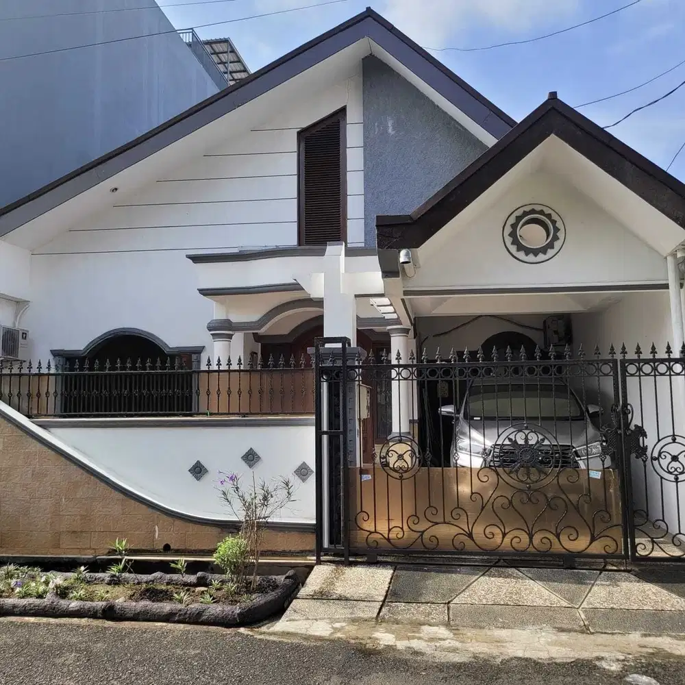 DIJUAL RUMAH DI TAMAN ARIES MERUYA!