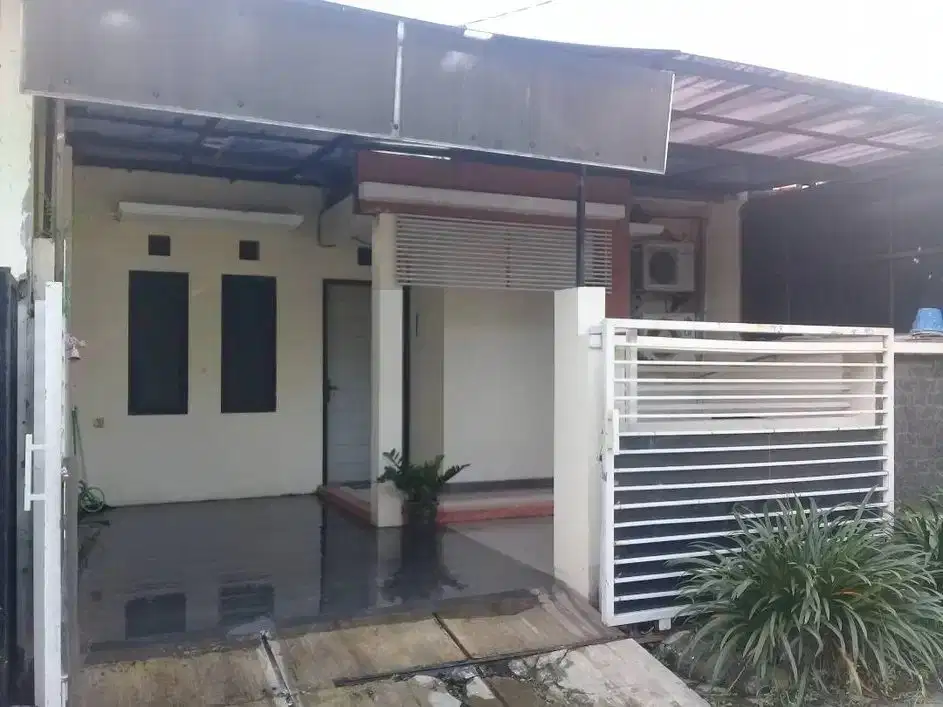 Dijual rumah siap huni Sukolilo dian regency
