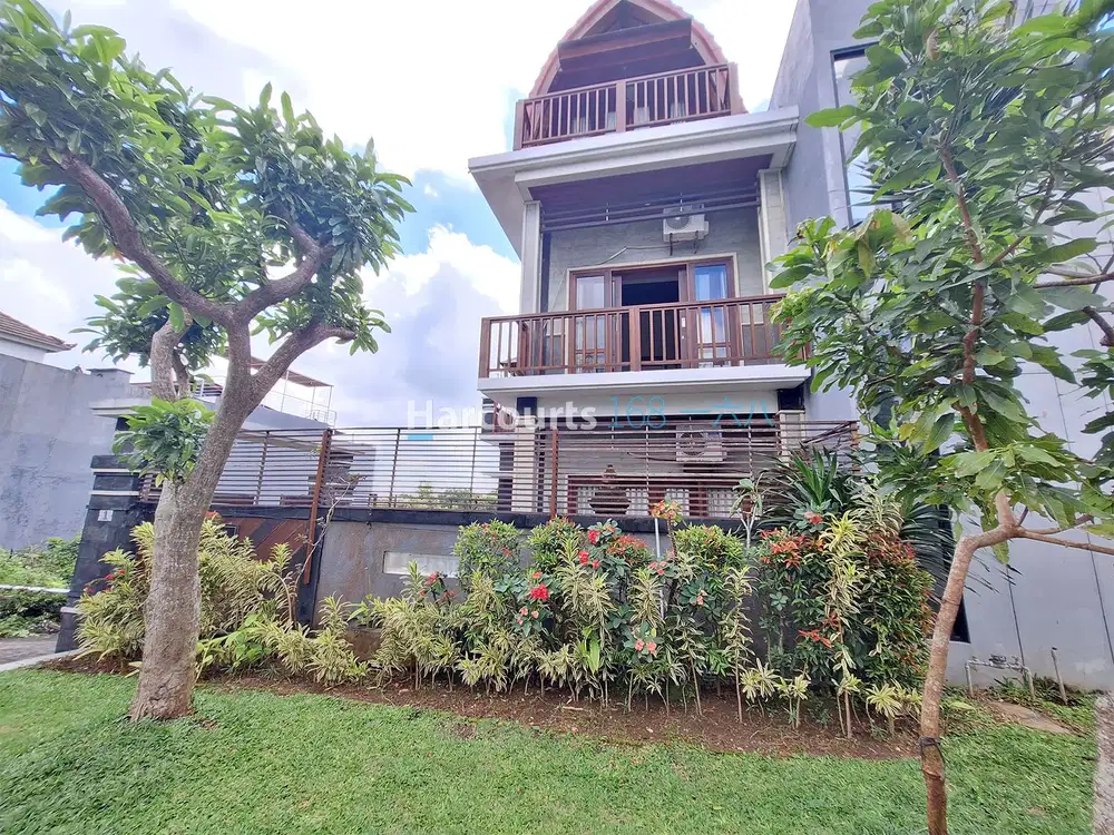 Villa Elite di Kawasan Elite Pecatu Graha