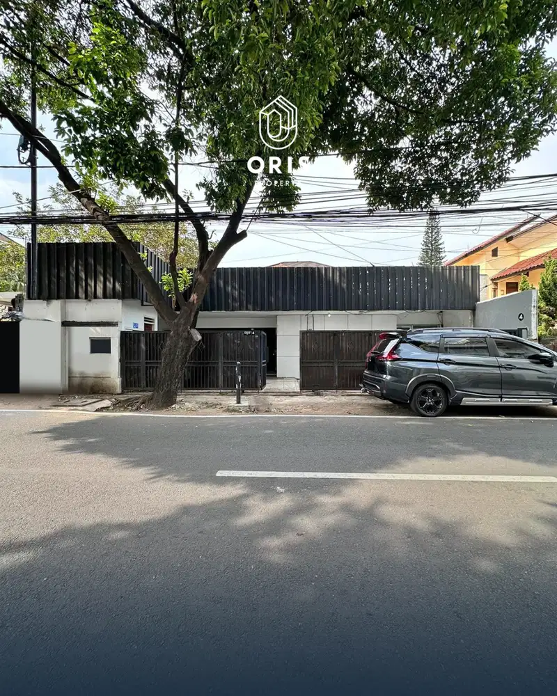 Bangunan 1,5 Lantai Cocok Untuk Usaha & Kantor