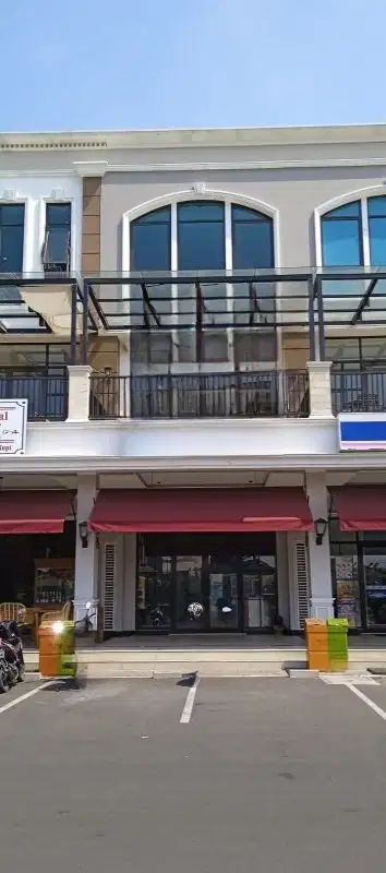Ruko 3 Lantai Strategis Hadap Jalan di Scarlet Summarecon Bekasi