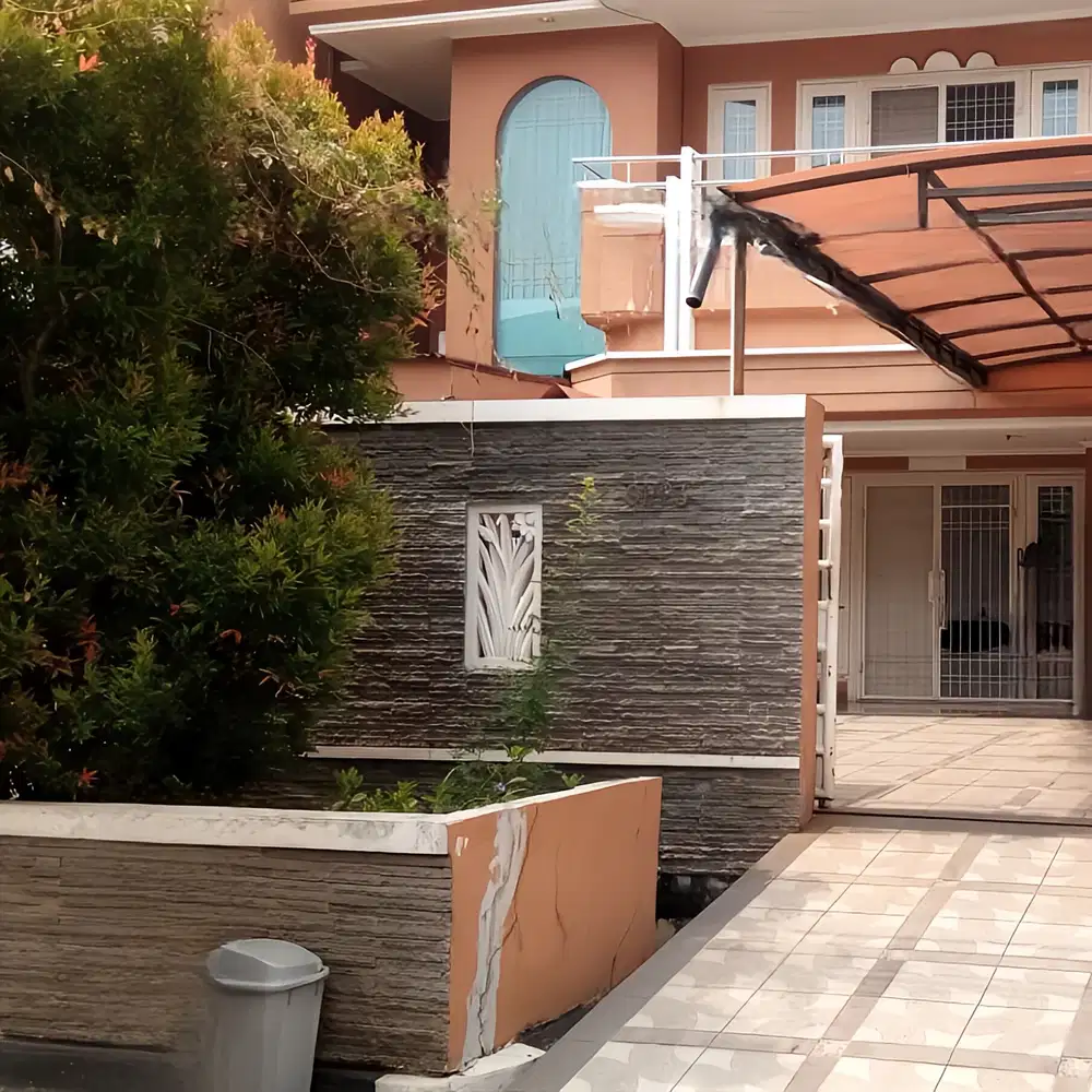 Dijual Rumah Bagus 300m2 Siap Huni, Green Garden