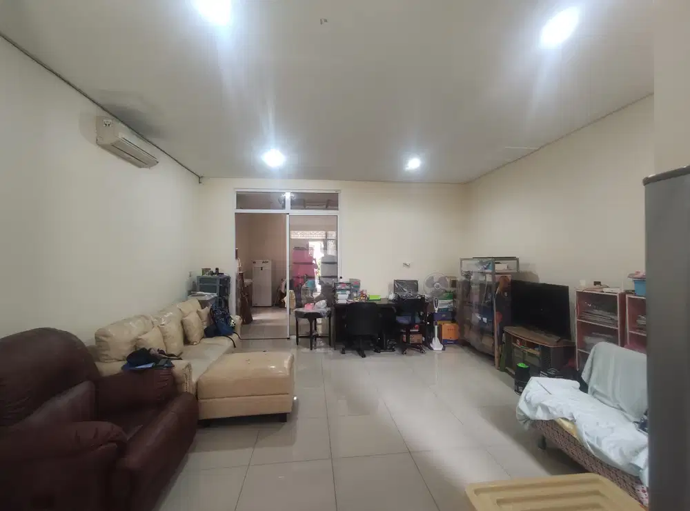 FOR SALE RUMAH GREENLAKECITY Cluster Amerika Latin Uk.8x18m, SHM