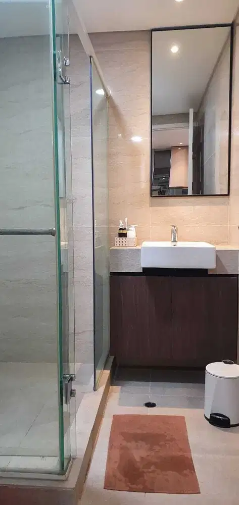 Termurah ! Disewakan cepat Apartemen Landmark 2 Bedroom  di lantai 1