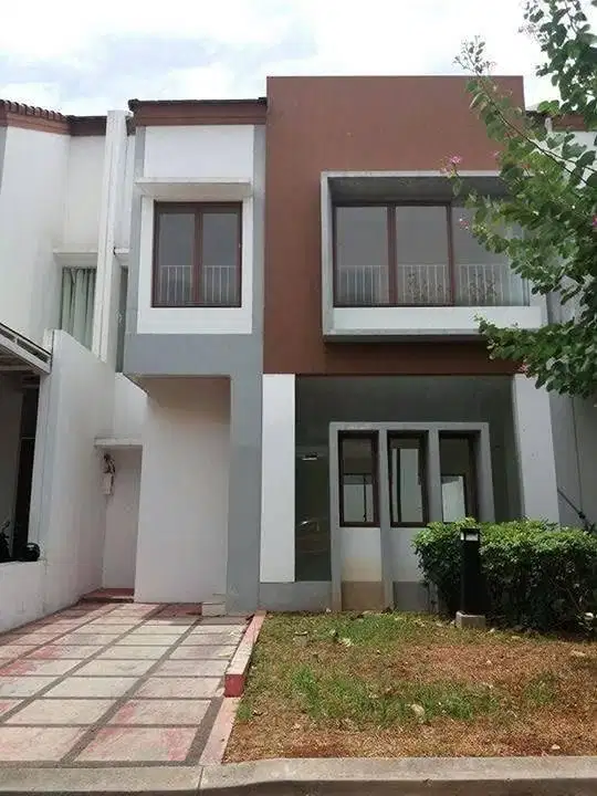 Disewakan Rumah 2Lt Type 3+1Kt Cluster Alamanda Jgc Cakung
