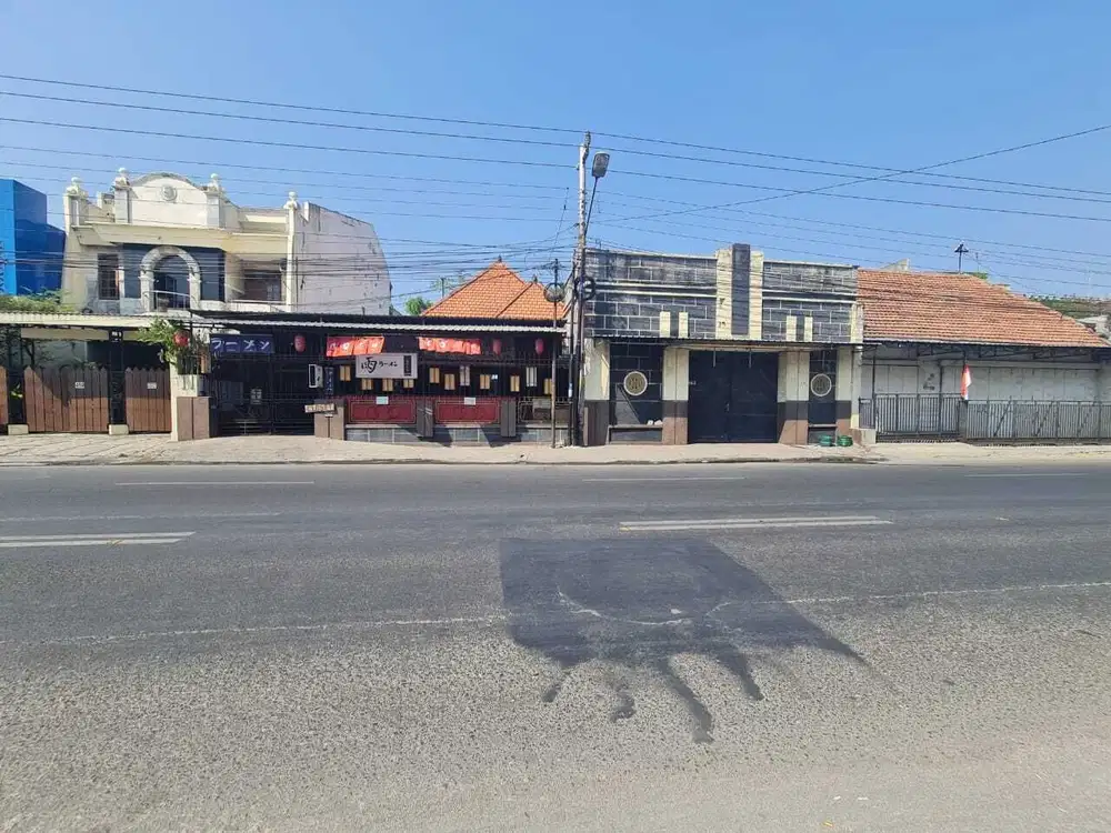 Rumah Strategis Hitung Tanah di Jalan Dr.Rajiman Laweyan Solo