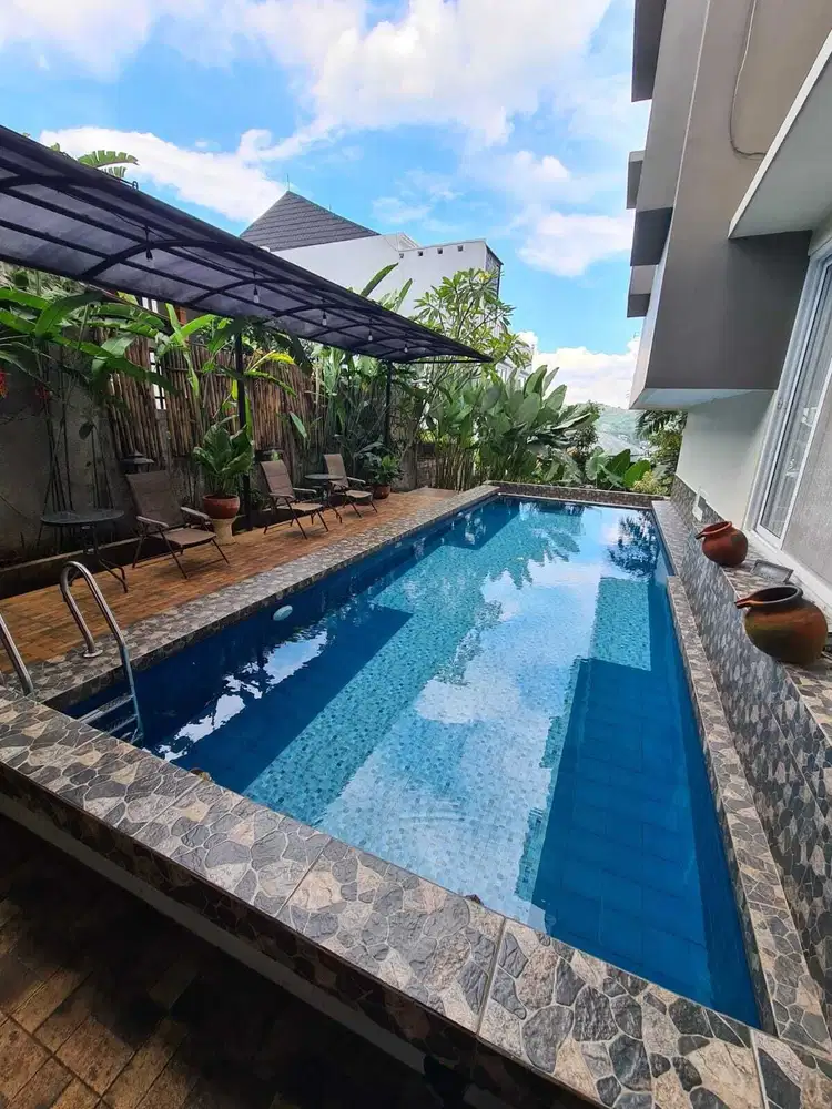 DIJUAL RUMAH 5 LANTAI FURNIS HARGA NEGO VIEW TERBAIK SENTUL CITY