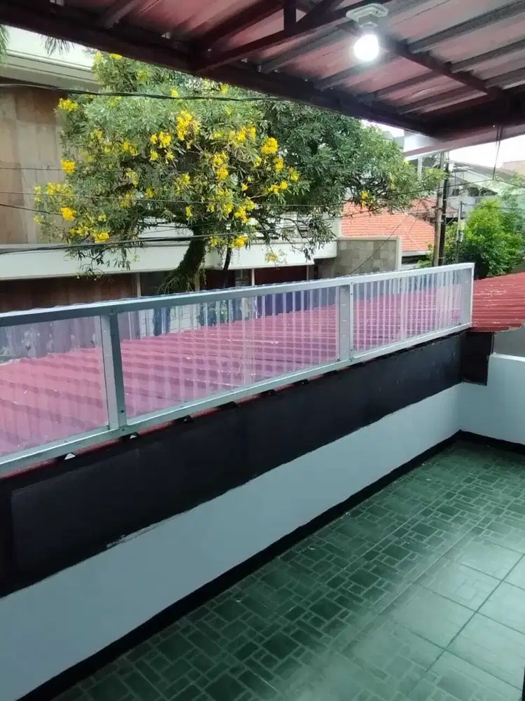 Di sewa rumah di Tebet siap huni dan bisa buat kantor daerah  jaksel