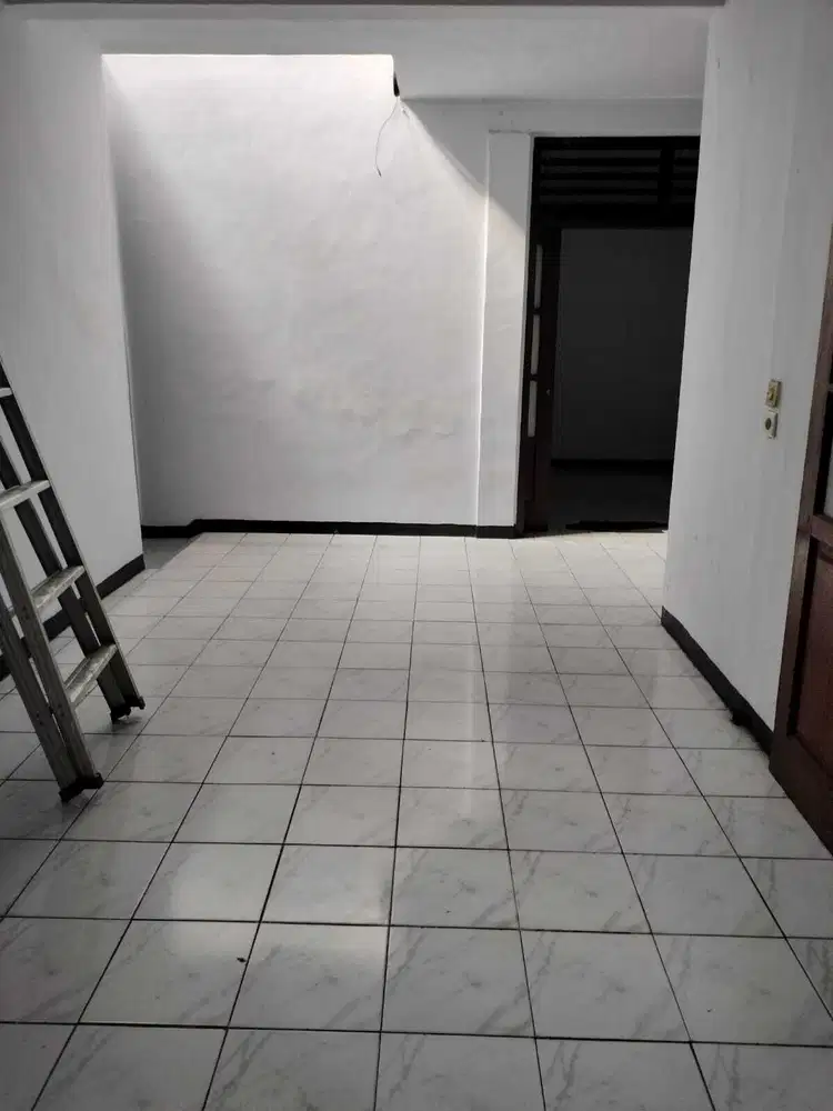 Di sewa rumah di Tebet siap huni jakarta selatan